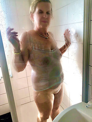 torrid shower mature