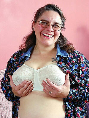 American matures in bras adult home pics
