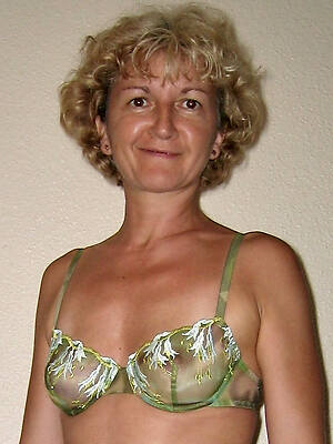 horny full-grown women in bra adult home pics