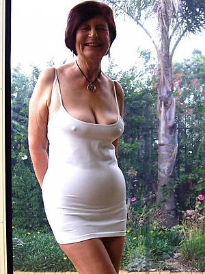 naked pics of mature singles over 50