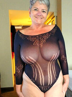 real nude of age women 50 plus pics