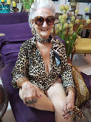 amateur hot older mature granny pics