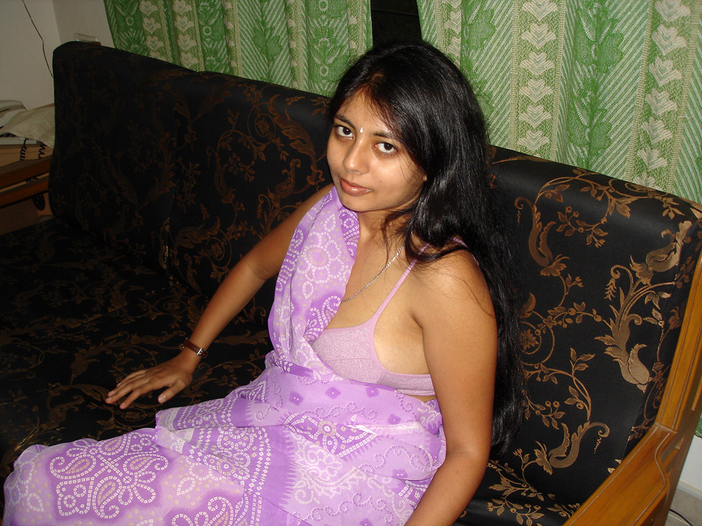 Homemade Indian Wives - Beautiful nude mature indian women homemade porn - MatureWomenPics.com