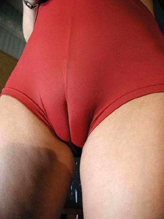Pictures cameltoe Women in