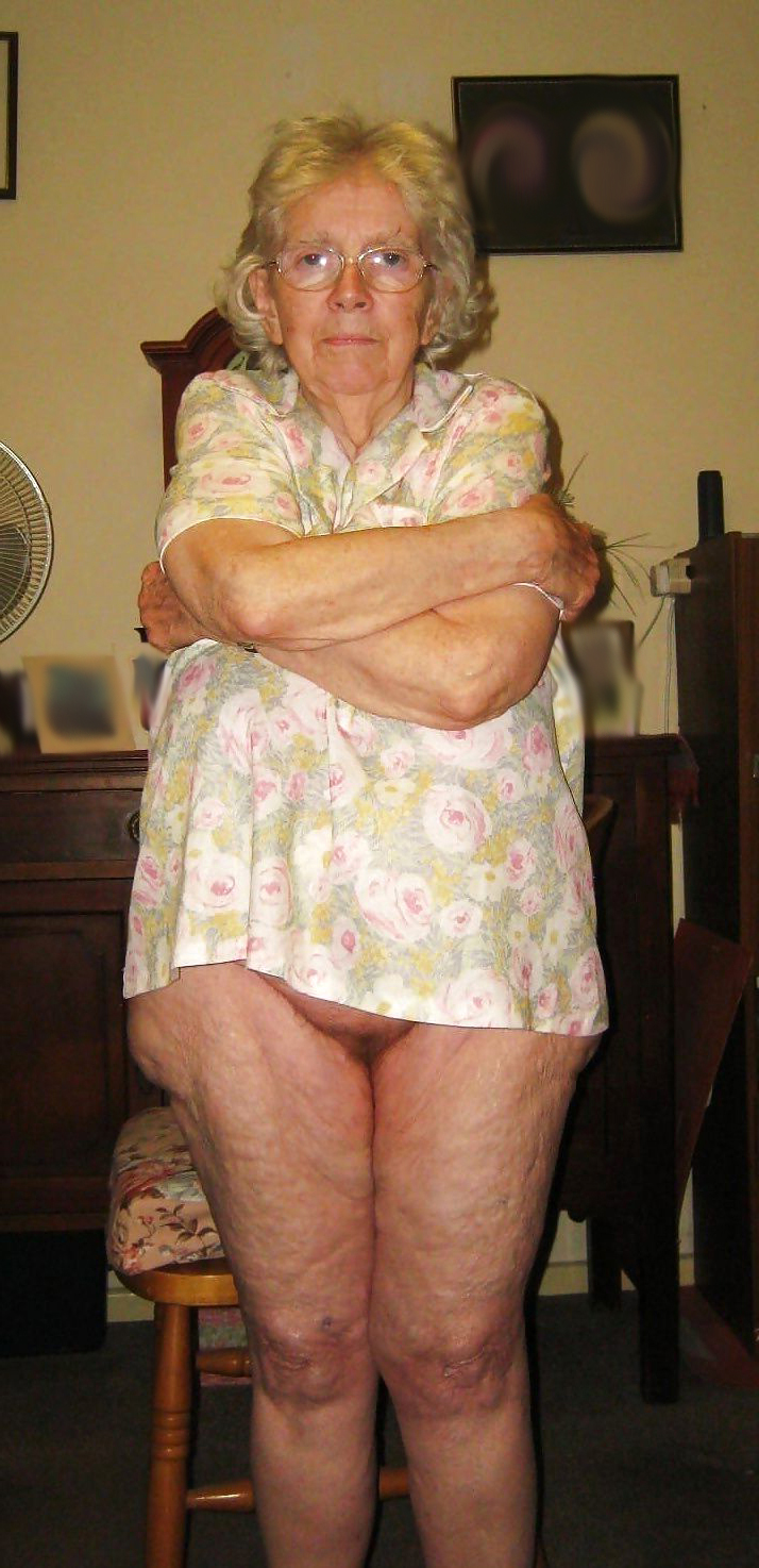 Hot nude grannies adult home pics - MatureWomenPics.com