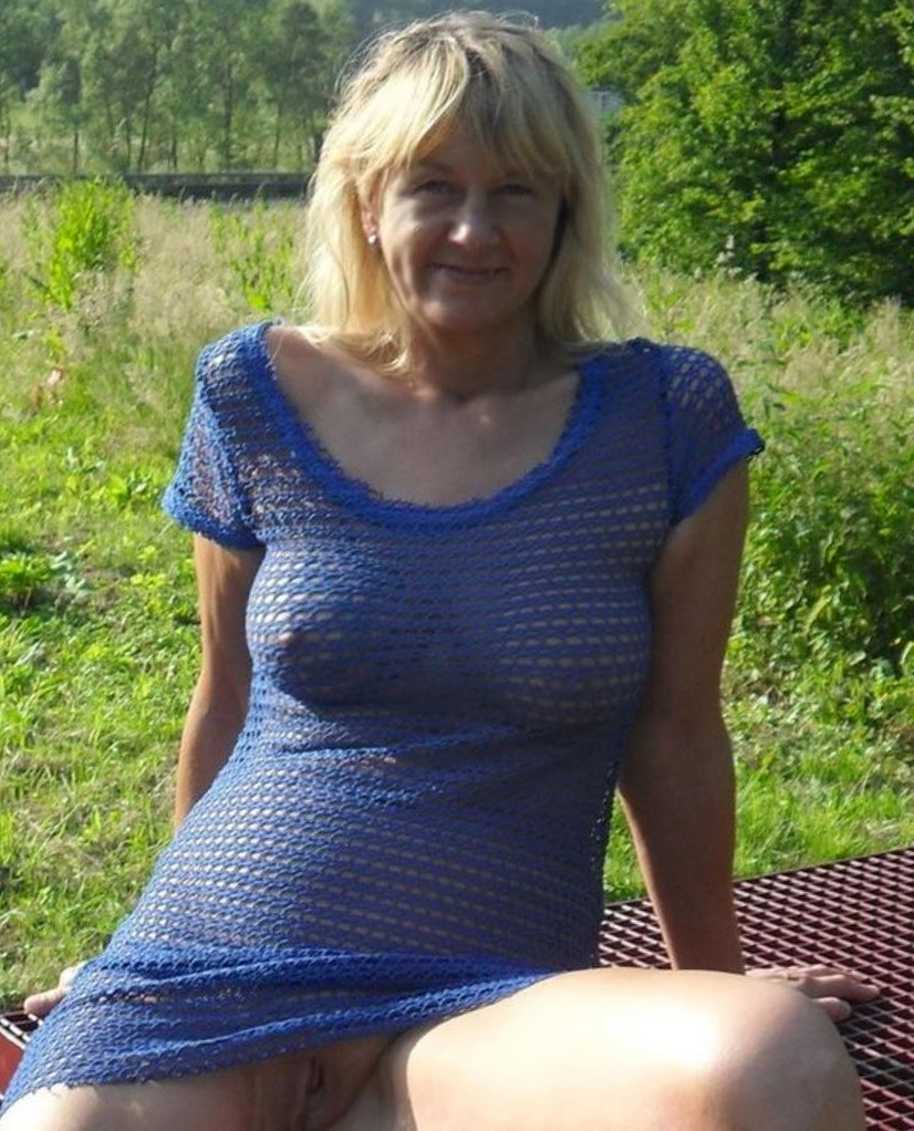 Petite hot mature woman over 50 photo pic